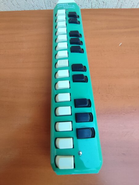 Clavieta vintage Hohner