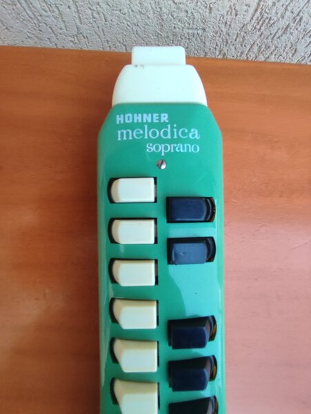 Clavieta vintage Hohner